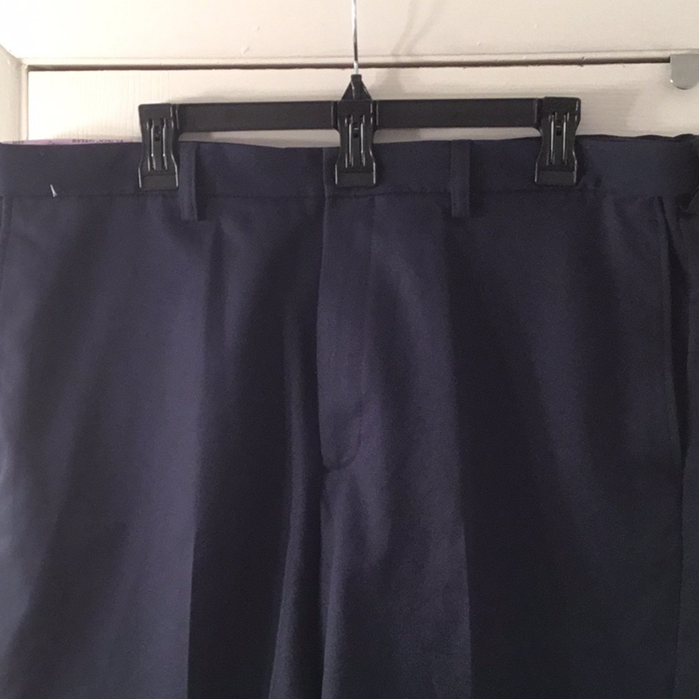 NWT Haggar men’s shorts Navy size 38